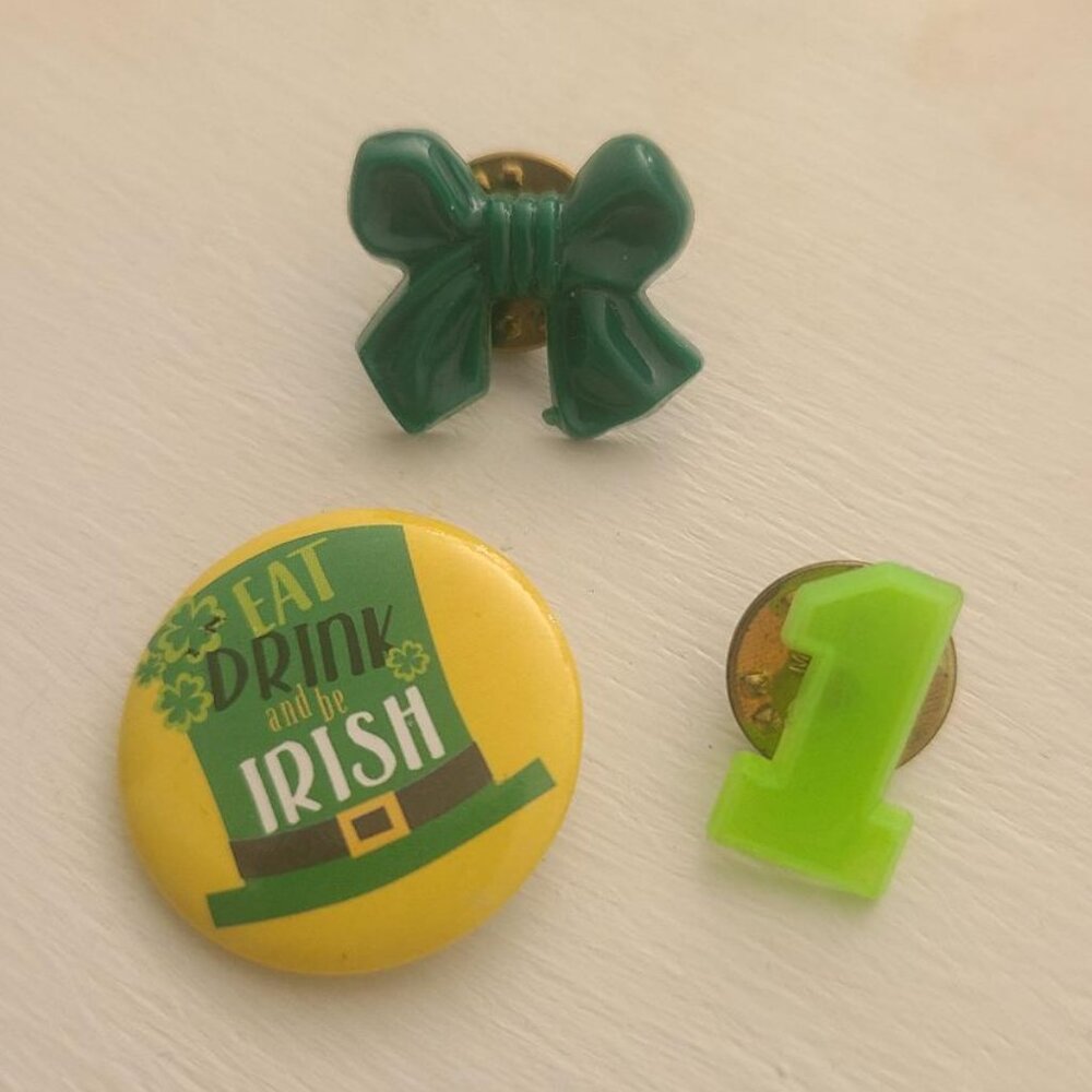 Irish Shamrock Green Vintage Lapel Pins (3)